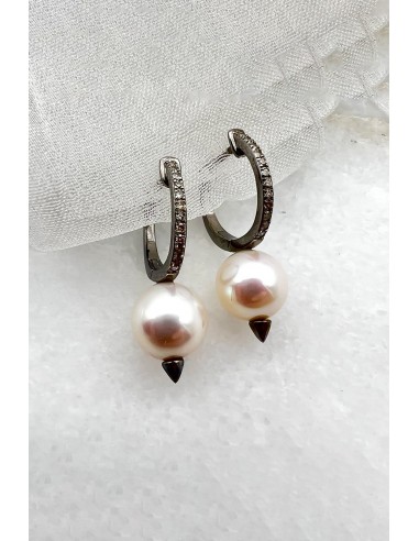 SS DIAMOND LARGE PEARL HOOP EARRINGS WITH SPIKE en linge