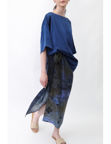 PAREO SKIRT IN HAND-DYED SILK IN WINDOW SILL solde