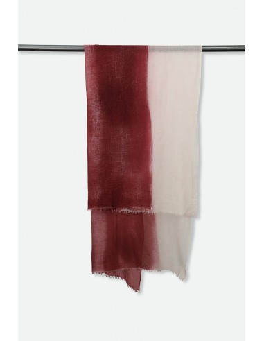 BORDEAUX SCARF IN HAND DYED CASHMERE une grave pollution 